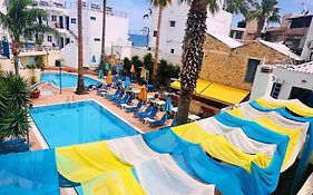 Kassavetis Center - Hotel Studios & Apartments